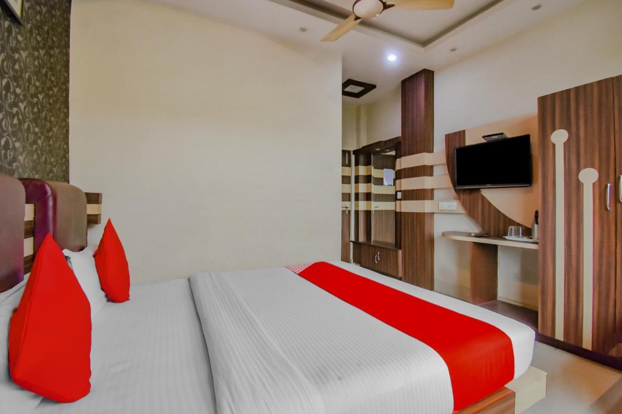 OYO 1851 Hotel Sefali Deluxe Kalkutta Exterior foto