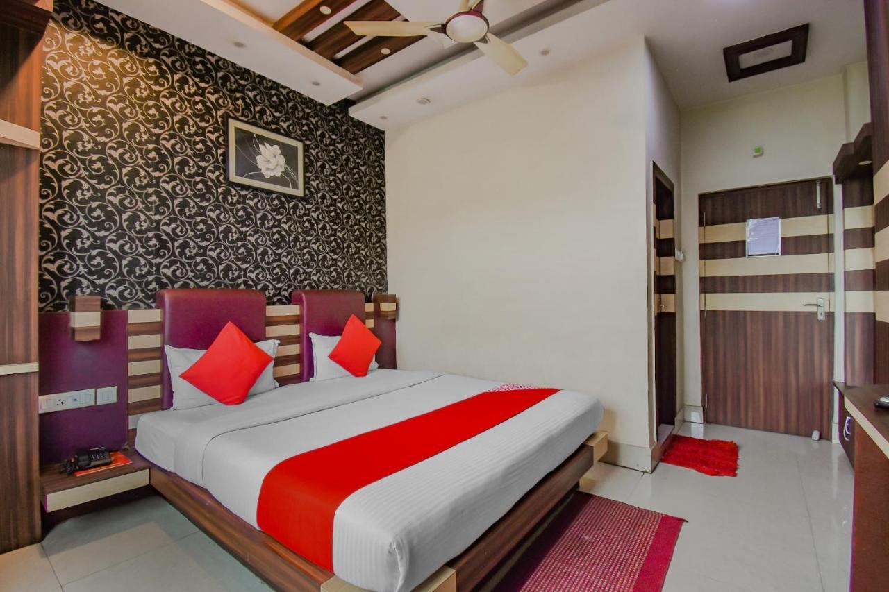 OYO 1851 Hotel Sefali Deluxe Kalkutta Exterior foto